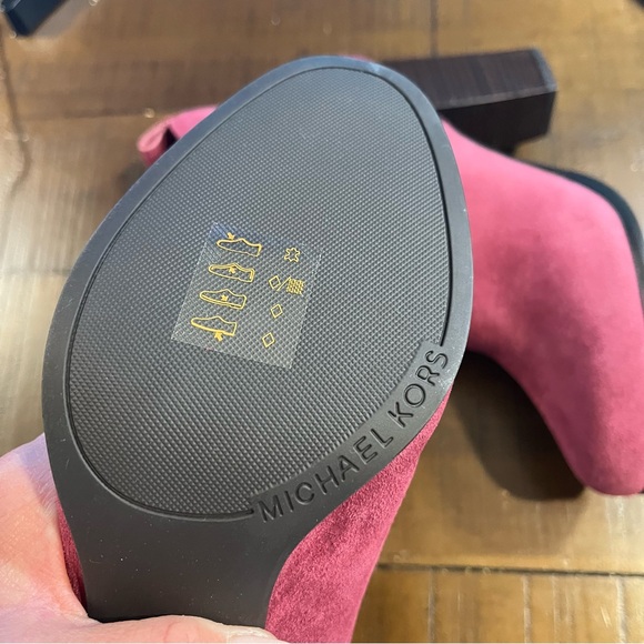 Micheal Kors / MICHEAL Evaline Heeled Bootie SZ 7.5 - Picture 5 of 7